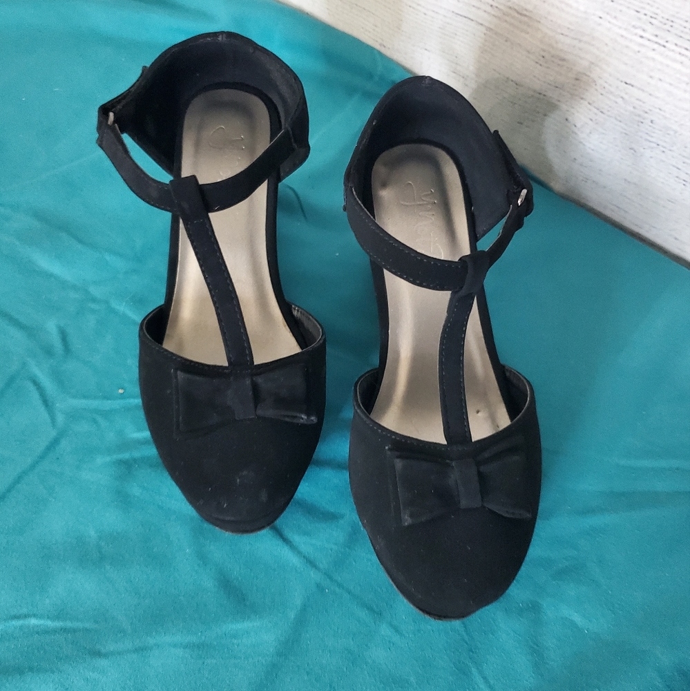 Girls wedges